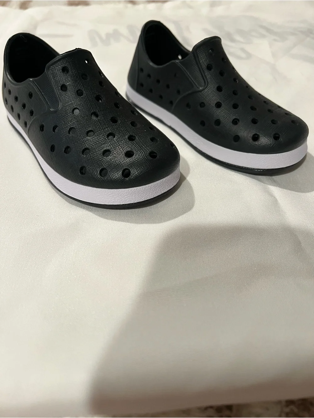 Cat & Jack Toddler Boys' Jese Water Shoes Black Size 7